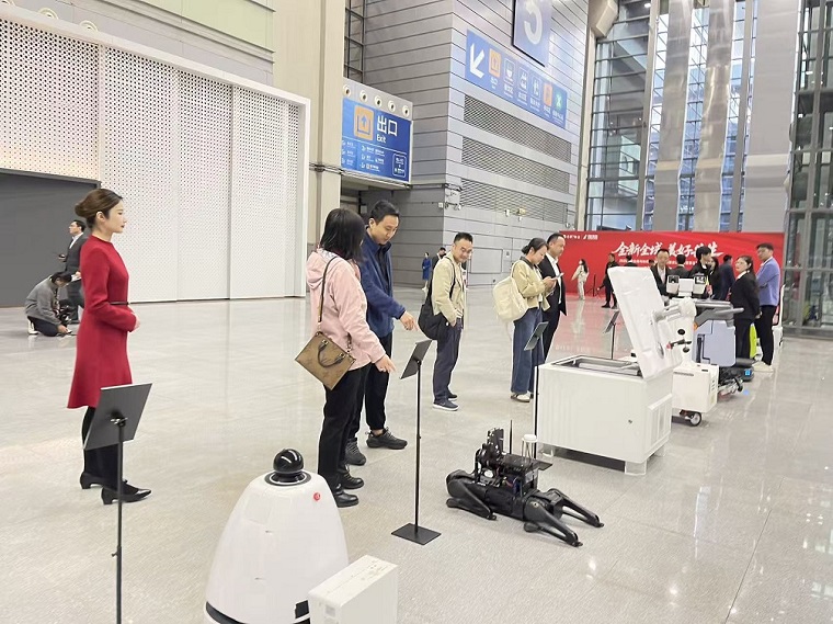 机器演示1.jpg 机器演示1.jpg